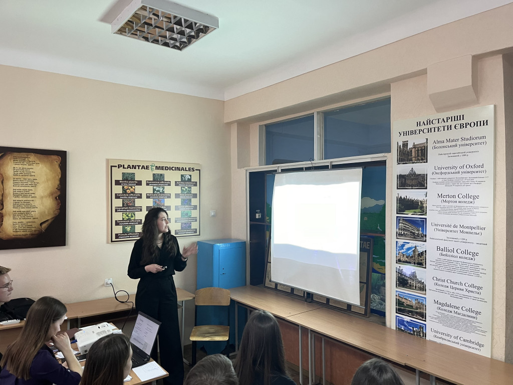 Про роботу СЕКЦІЇ ФІЛОЛОГІЇ І ГУМАНІТАРНИХ НАУК,  ПІДСЕКЦІЇ ІНОЗЕМНИХ ТА ЛАТИНСЬКОЇ МОВ
