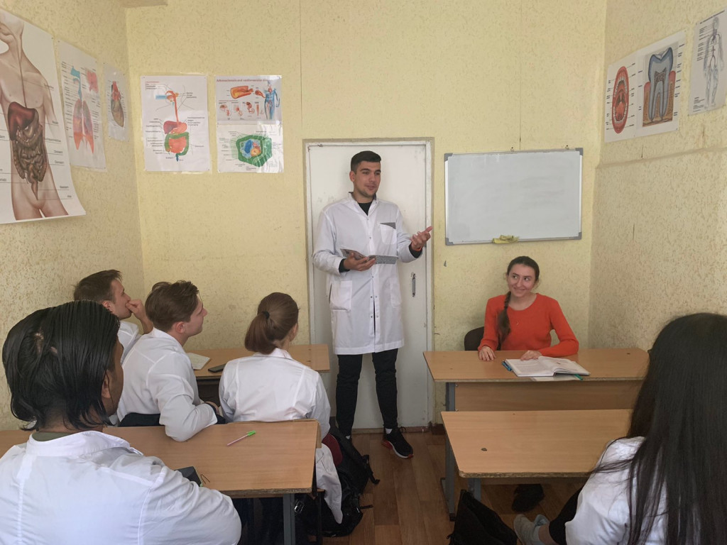 Виховний захід "Терни й троянди творчості Оскара Вайлда"