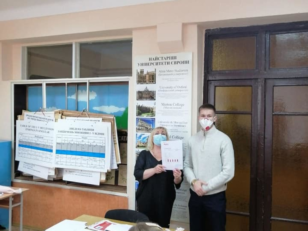 Працівники УМСА успішно склали іспит з іноземної мови «Aptis»