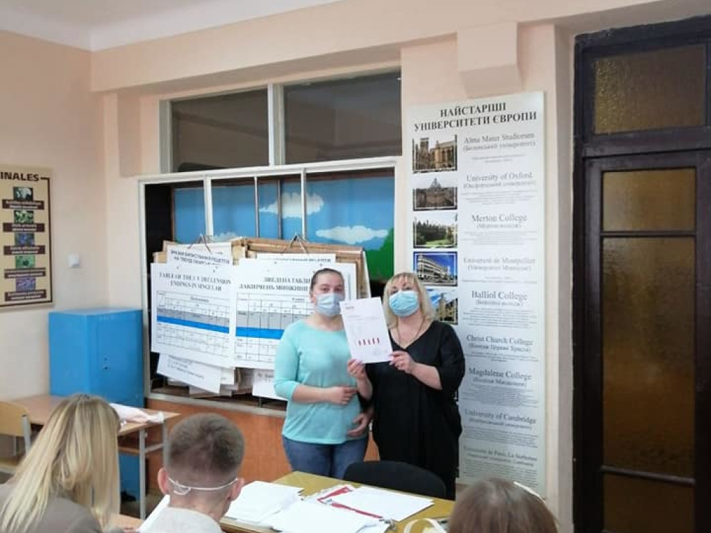 Працівники УМСА успішно склали іспит з іноземної мови «Aptis»