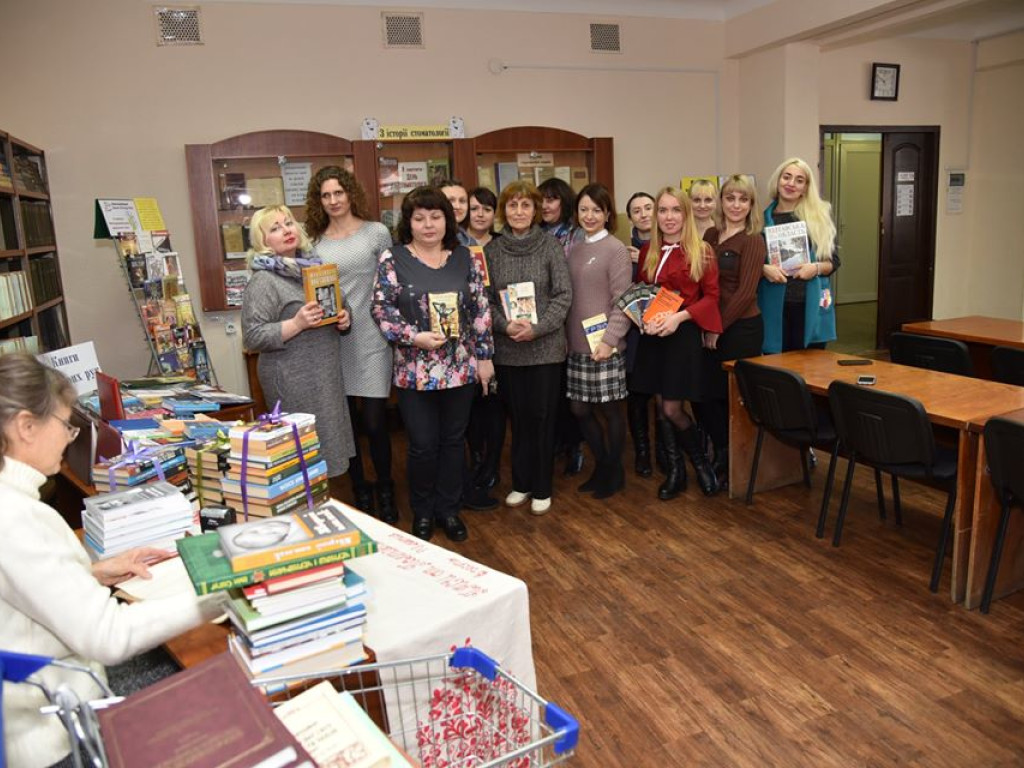 «Подаруй книгу бібліотеці Академії!» (International Book Giving Day)