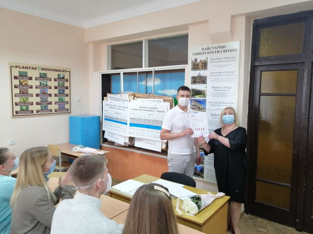 Працівники УМСА успішно склали іспит з іноземної мови «Aptis»
