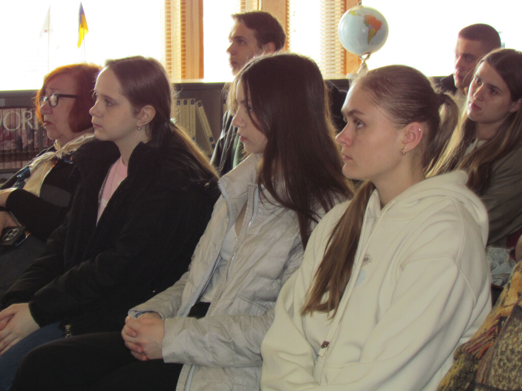 Інформаційно-виховний захід «Сторінка історії. Історія вулиці Дворянської»