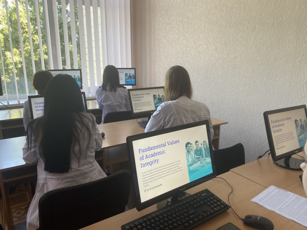 "Фундаментальні цінності наукової спільноти: чесність, довіра, відповідальність"